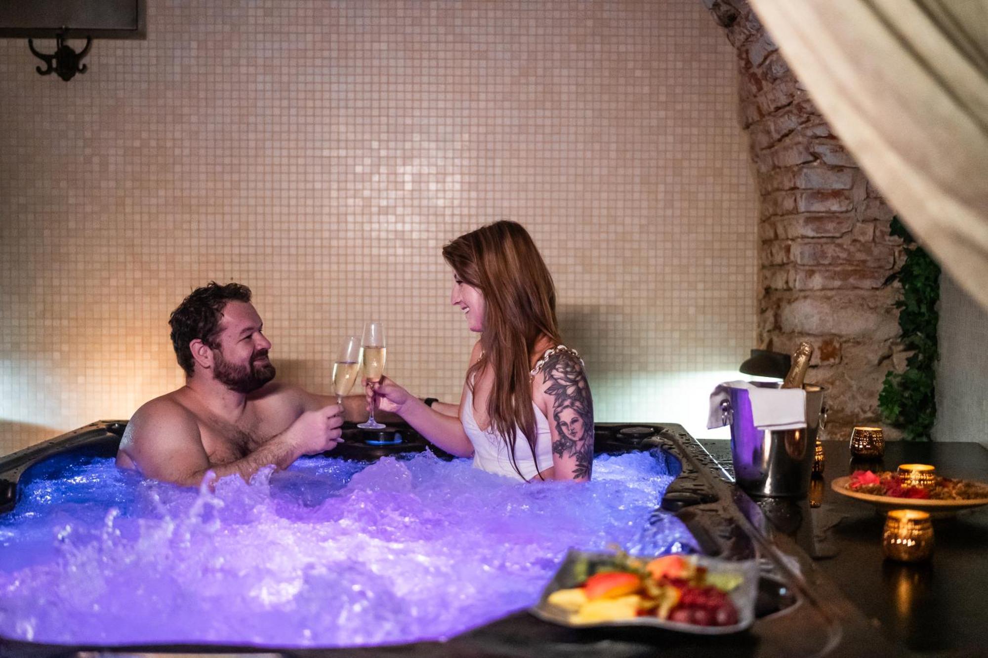 Hotel Sladovna Черна Хора Екстериор снимка